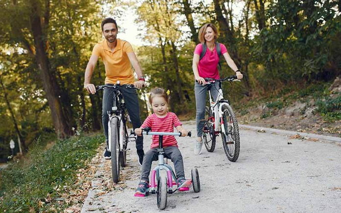 Cyklistické tipy pro rodiny: Jak zábavně trávit čas na kole se svými dětmi